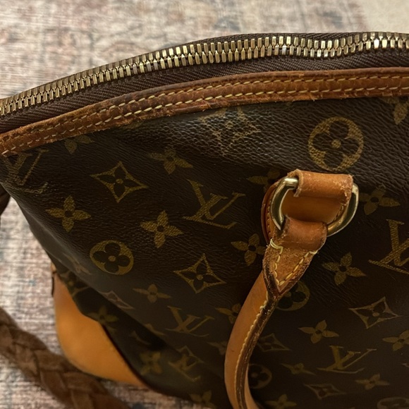 Louis Vuitton Vintage Monogram Locket Horizontal Bag (read description) - Picture 4 of 16